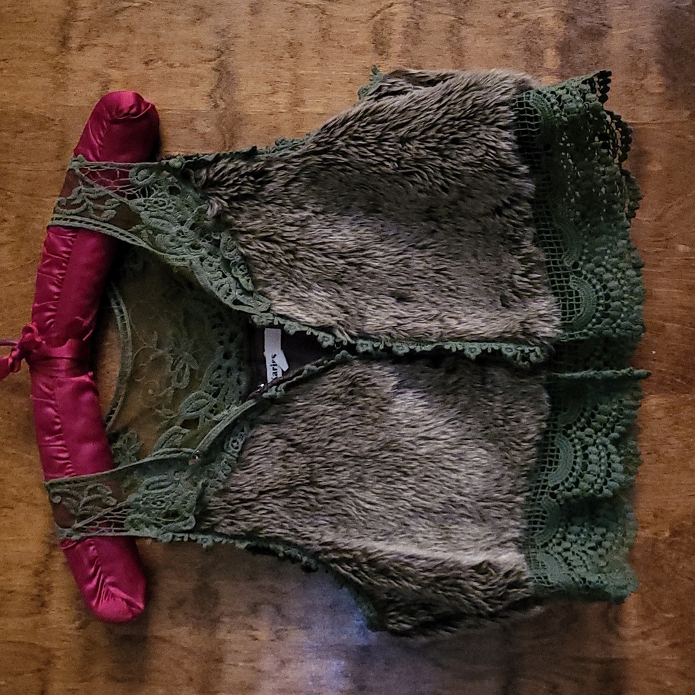 Shaggy fur embroidered top L - Picture 3 of 13